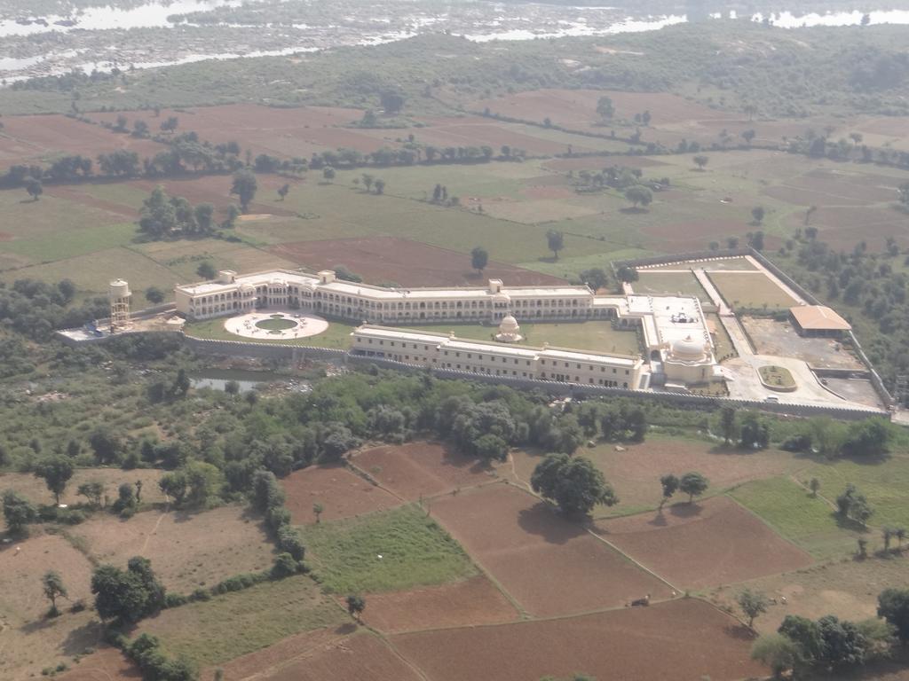 V Resorts Rajmahal Orchha Exteriör bild