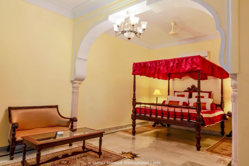 V Resorts Rajmahal Orchha Exteriör bild