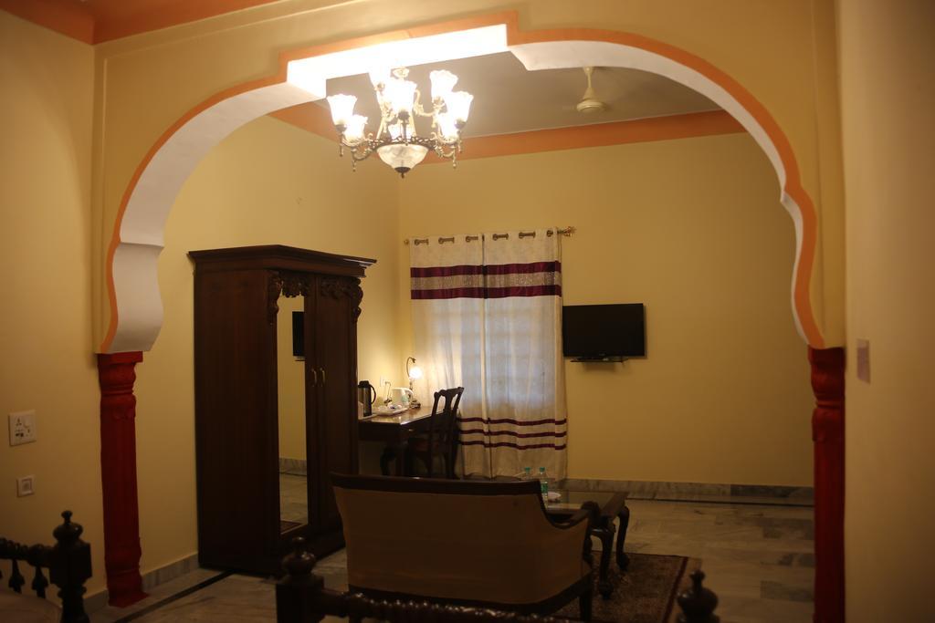 V Resorts Rajmahal Orchha Exteriör bild