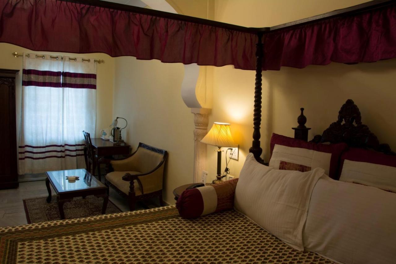 V Resorts Rajmahal Orchha Exteriör bild