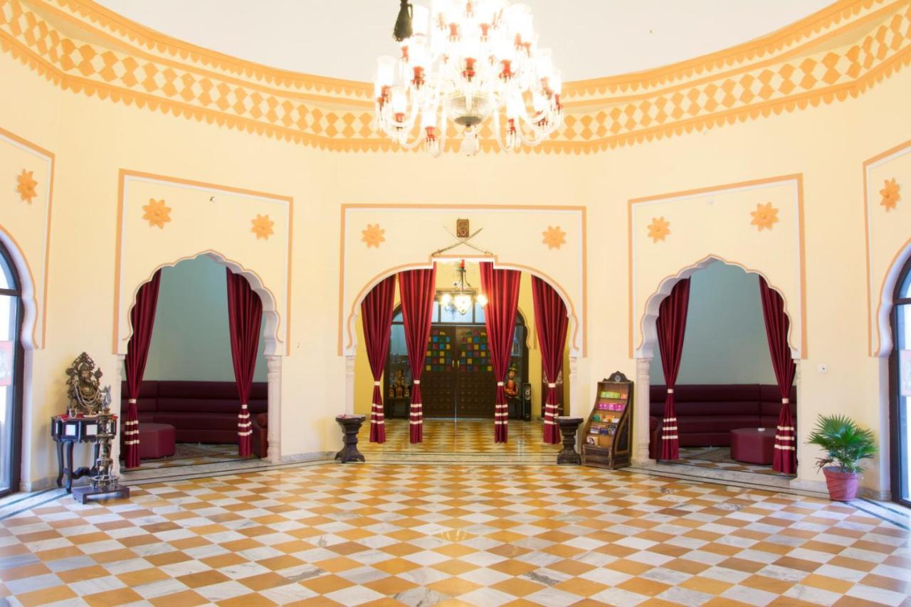 V Resorts Rajmahal Orchha Exteriör bild